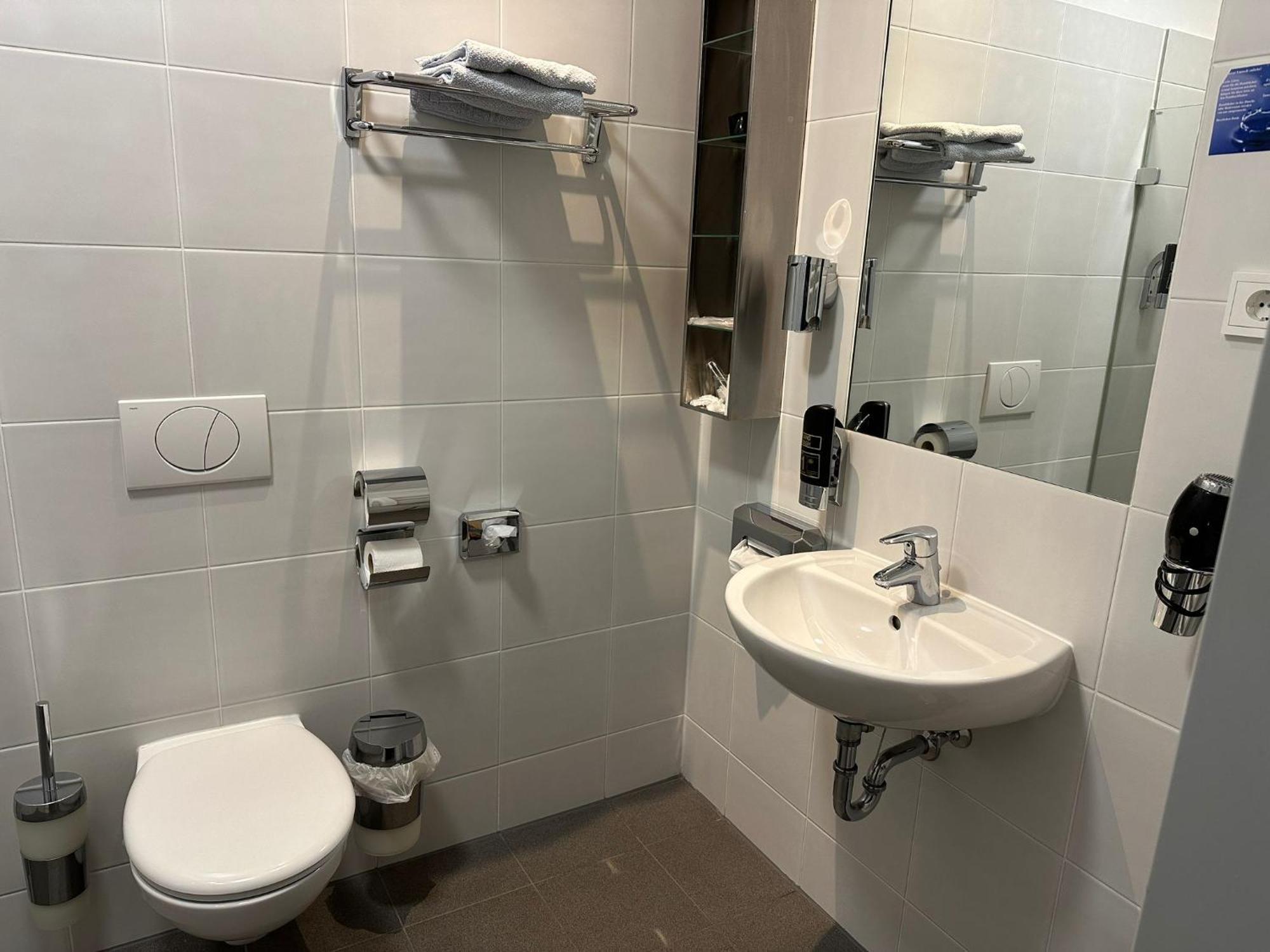 Vechelde Hotel Efcannos מראה חיצוני תמונה