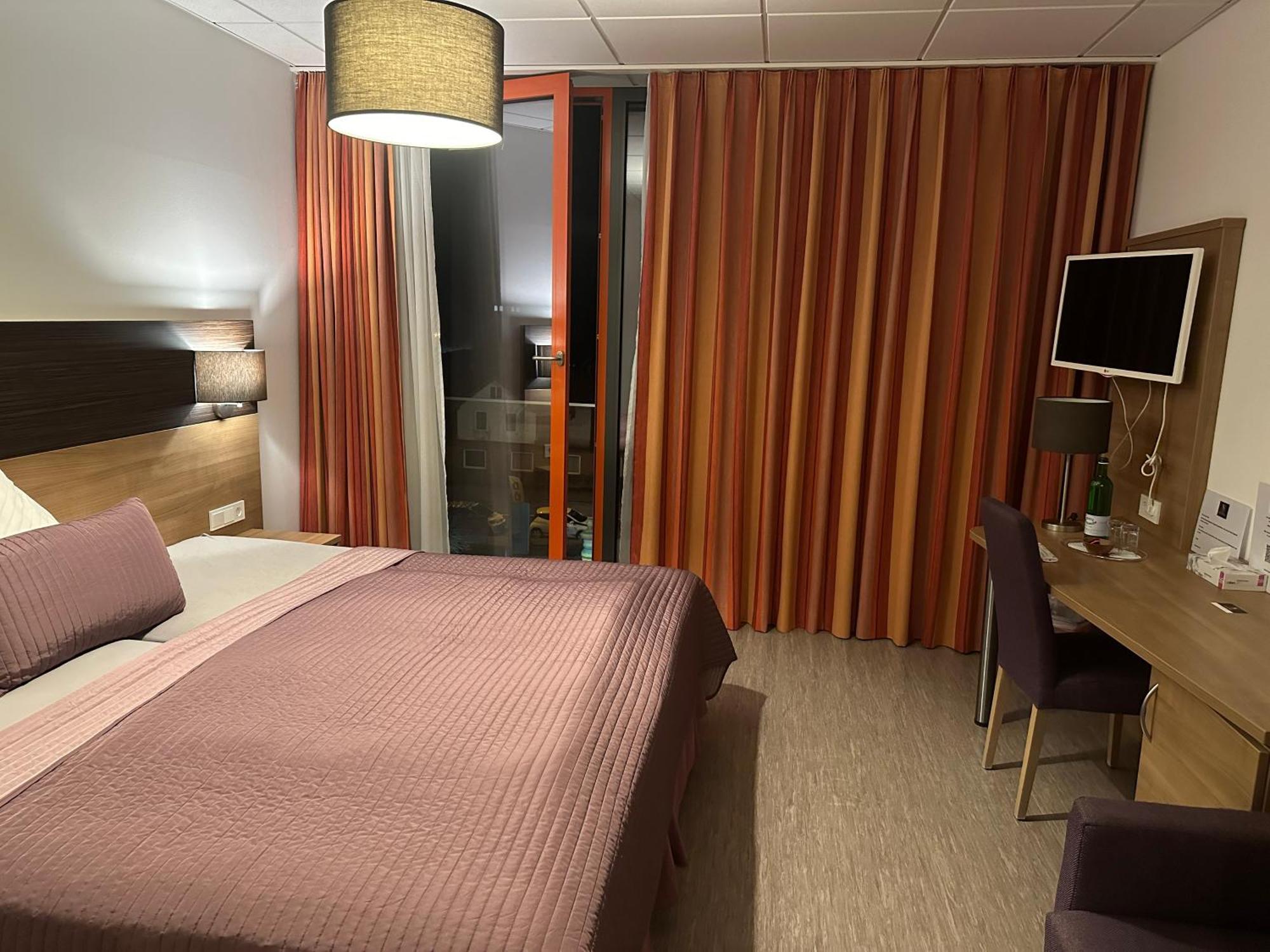 Vechelde Hotel Efcannos מראה חיצוני תמונה